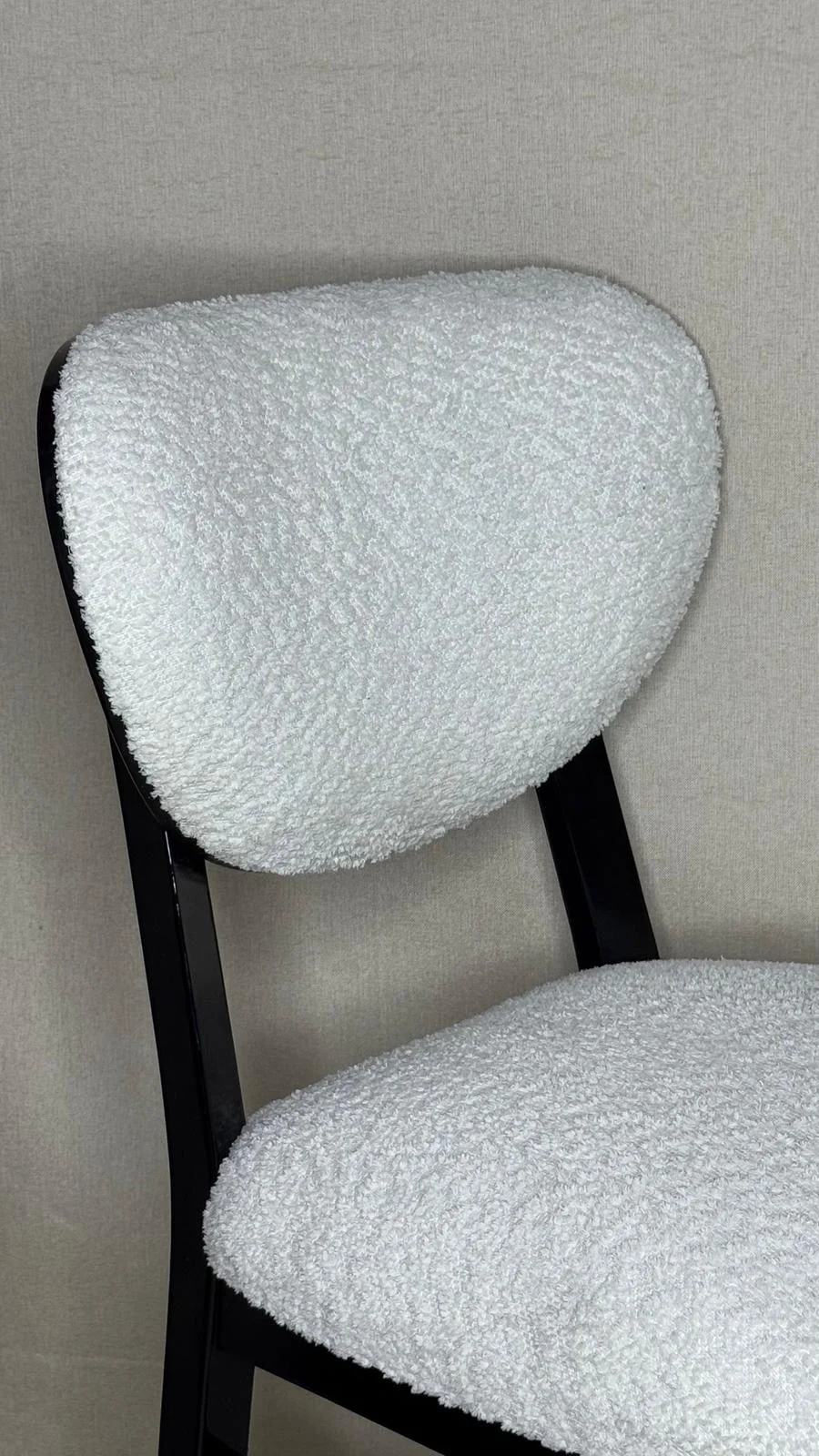Papel Model Sandalye arka görünüm